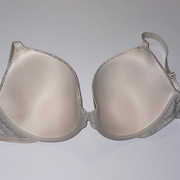 Victoria's Secret Cream and Blue Floral Bra - Picture 5 of 12